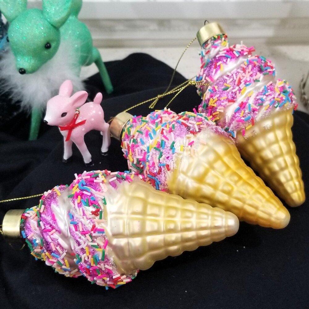 Blown Glass Ice Cream Cone Christmas Ornaments Sprinkles Pink Dessert Bakery